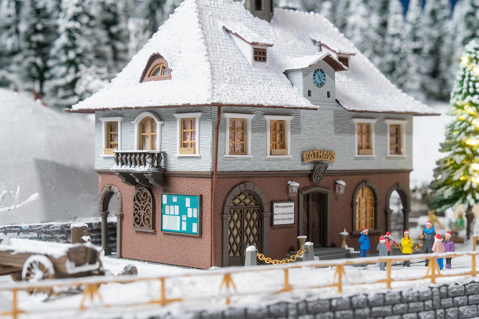 Faller 190093 HO Christmas Singing Promotional Set Building Kit