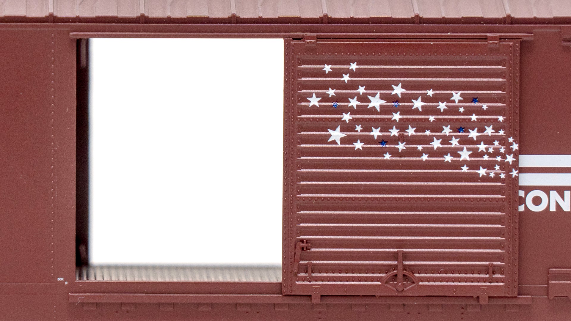 Bachmann 19413 HO Conrail 50' Sliding Door Boxcar without Roofwalk #269198