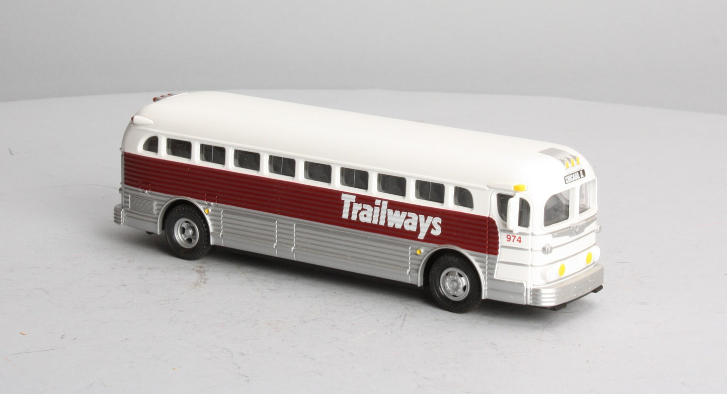 MTH 30-50011 1:48 Scale RailKing Trailways Lines Die-Cast Bus # 974