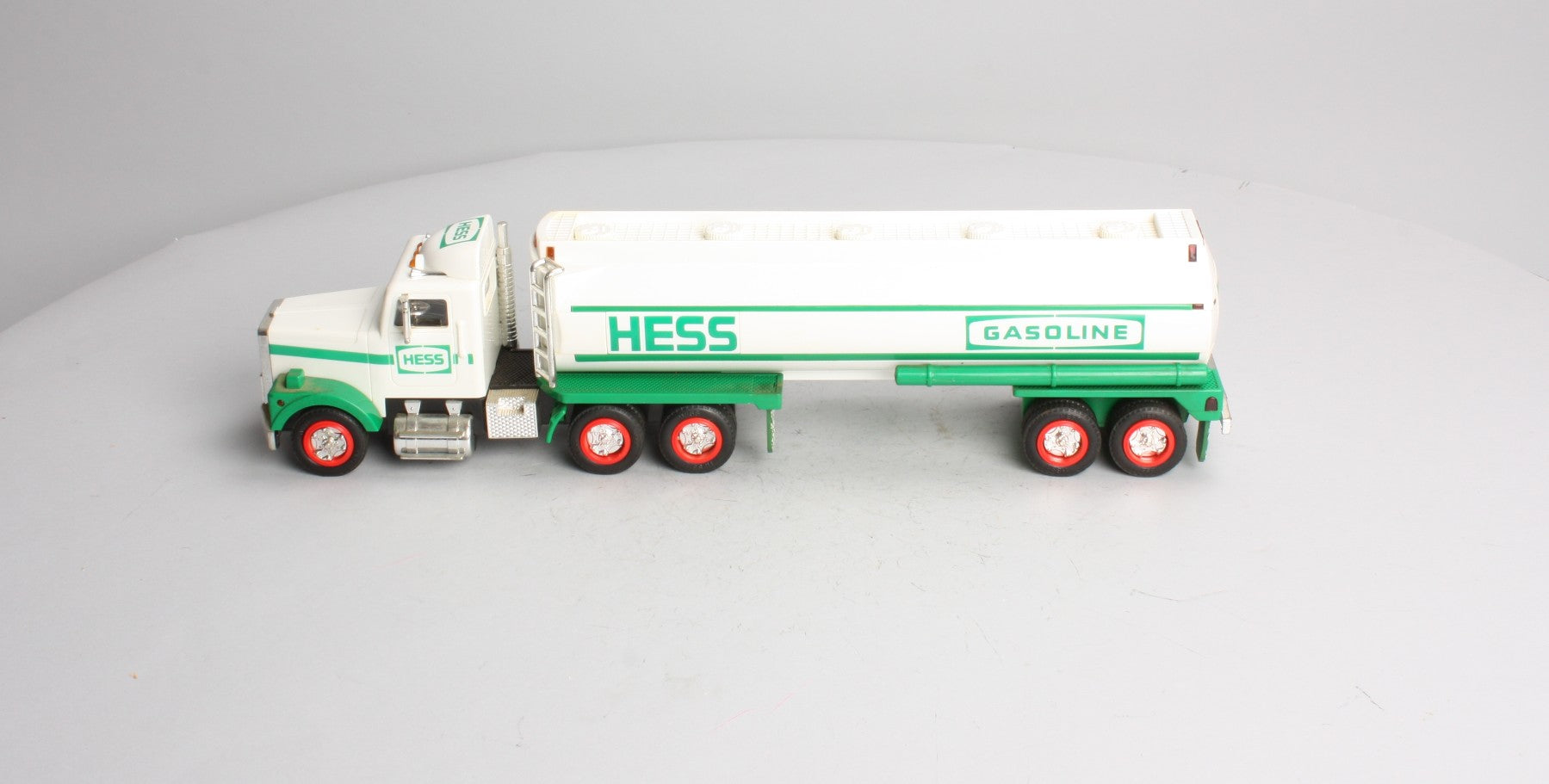 Hess 1:64 Diecast 1990 Toy Tanker Truck