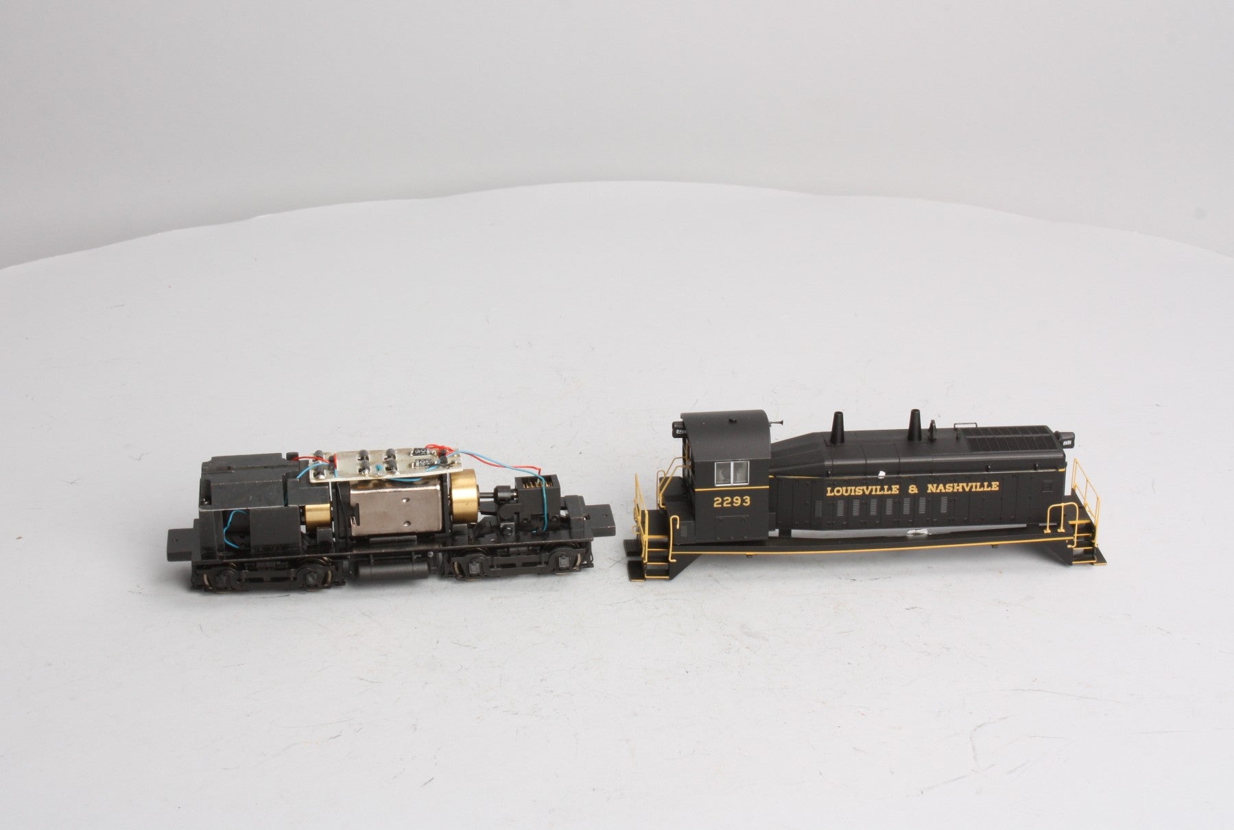 Proto 2000 8836 HO Scale L&N SW9/1200 Diesel Locomotive LN/Box