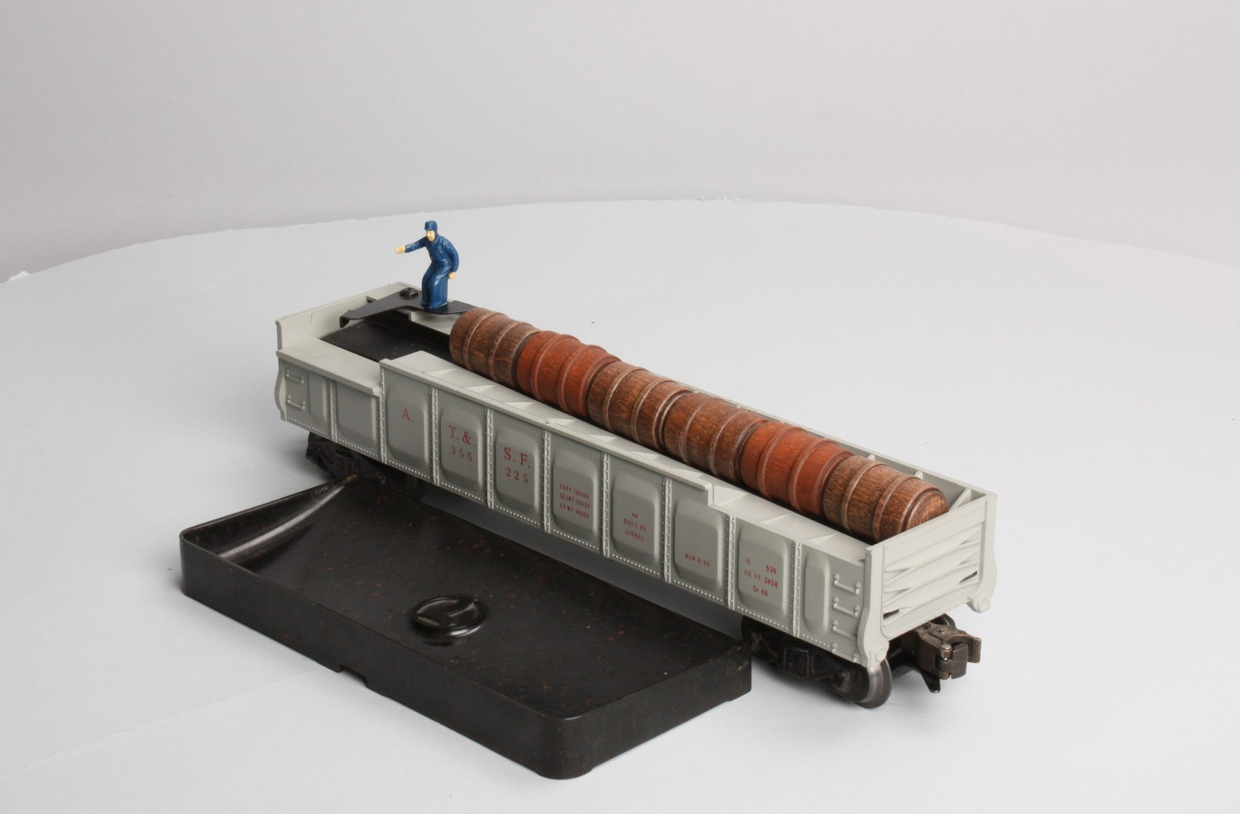 Lionel 6-19877 O AT&SF PWC Operating Barrel Ramp Car EX/Box