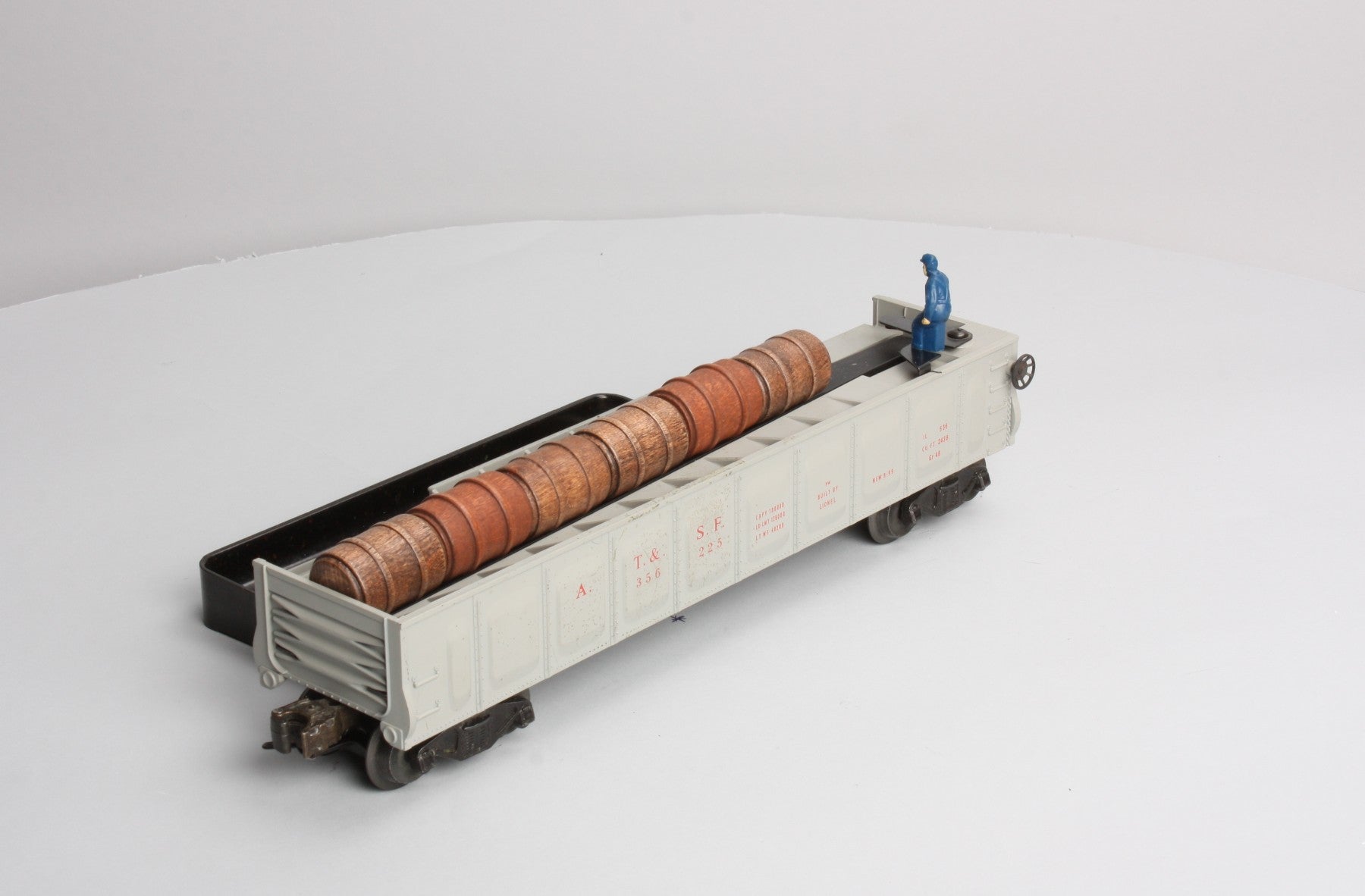 Lionel 6-19877 O AT&SF PWC Operating Barrel Ramp Car EX/Box