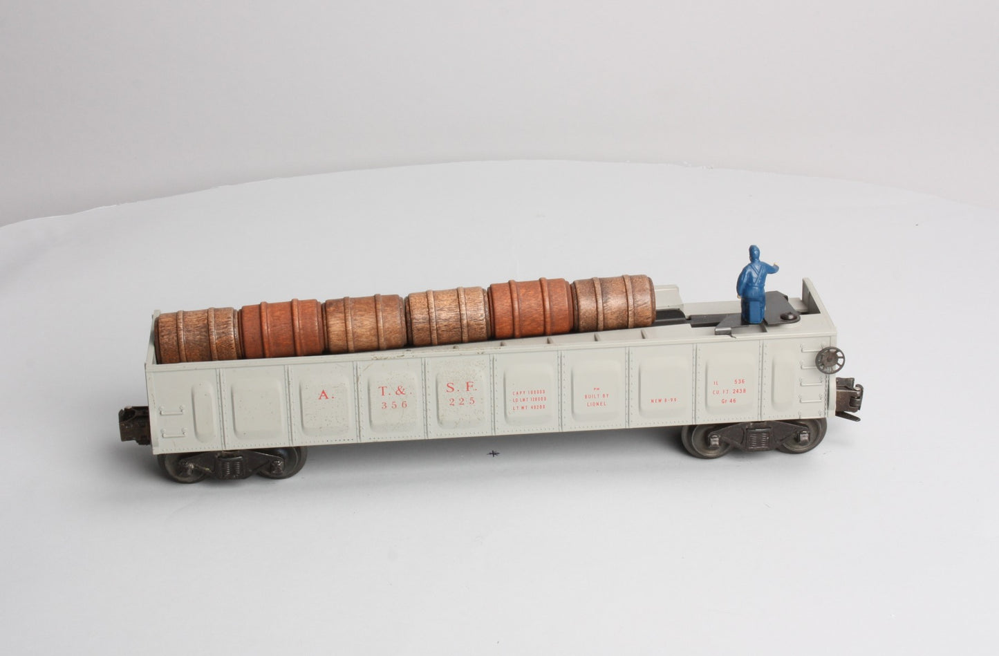 Lionel 6-19877 O AT&SF PWC Operating Barrel Ramp Car EX/Box
