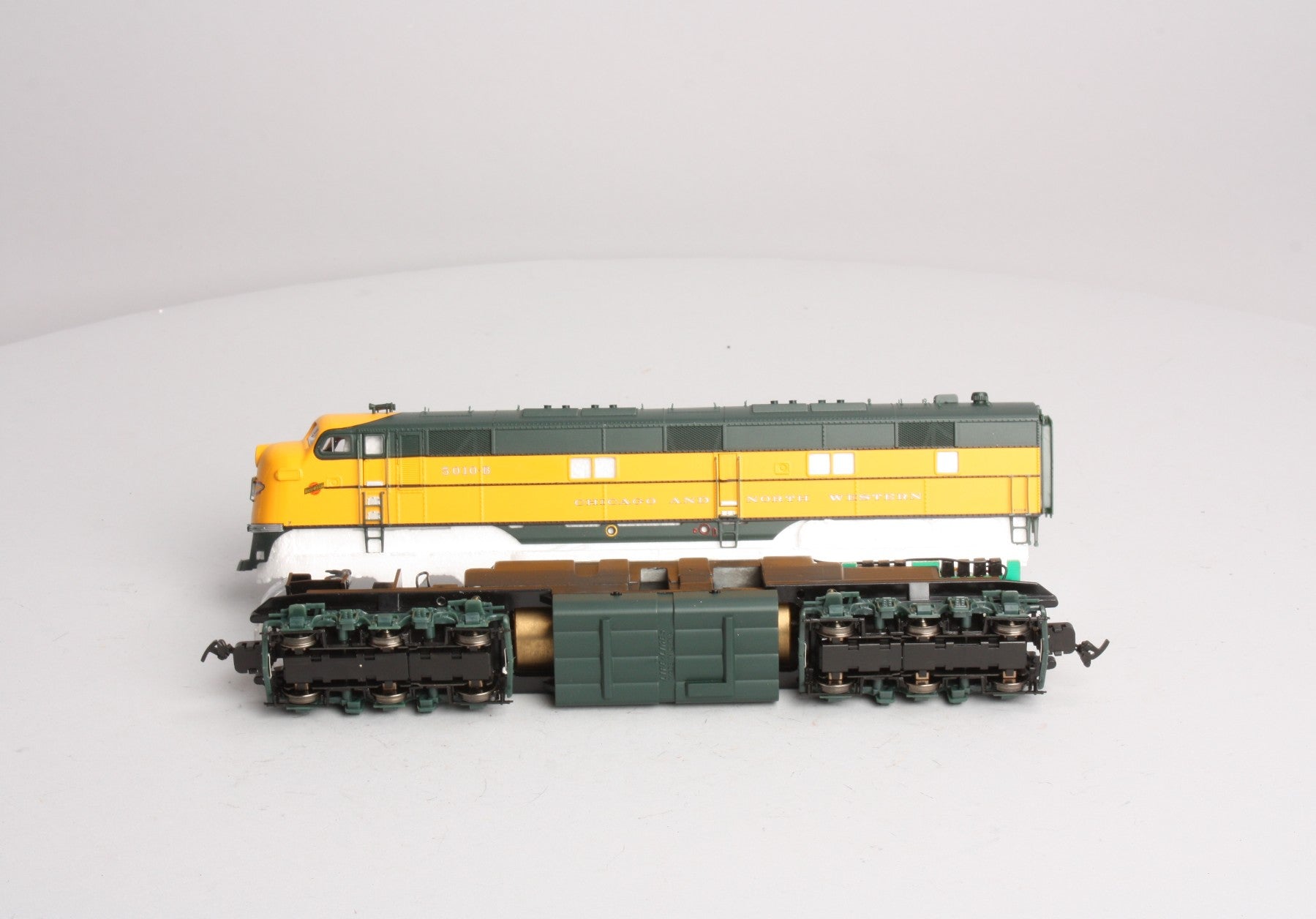 Proto 2000 21061 HO Scale C&NW E7 Diesel Locomotive #5010B with