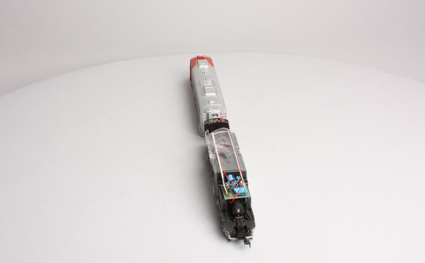 Proto 2000 8035 HO Life-Like Atchison Topeka & Santa Fe E8/9 Diesel Loco #87 LN/Box