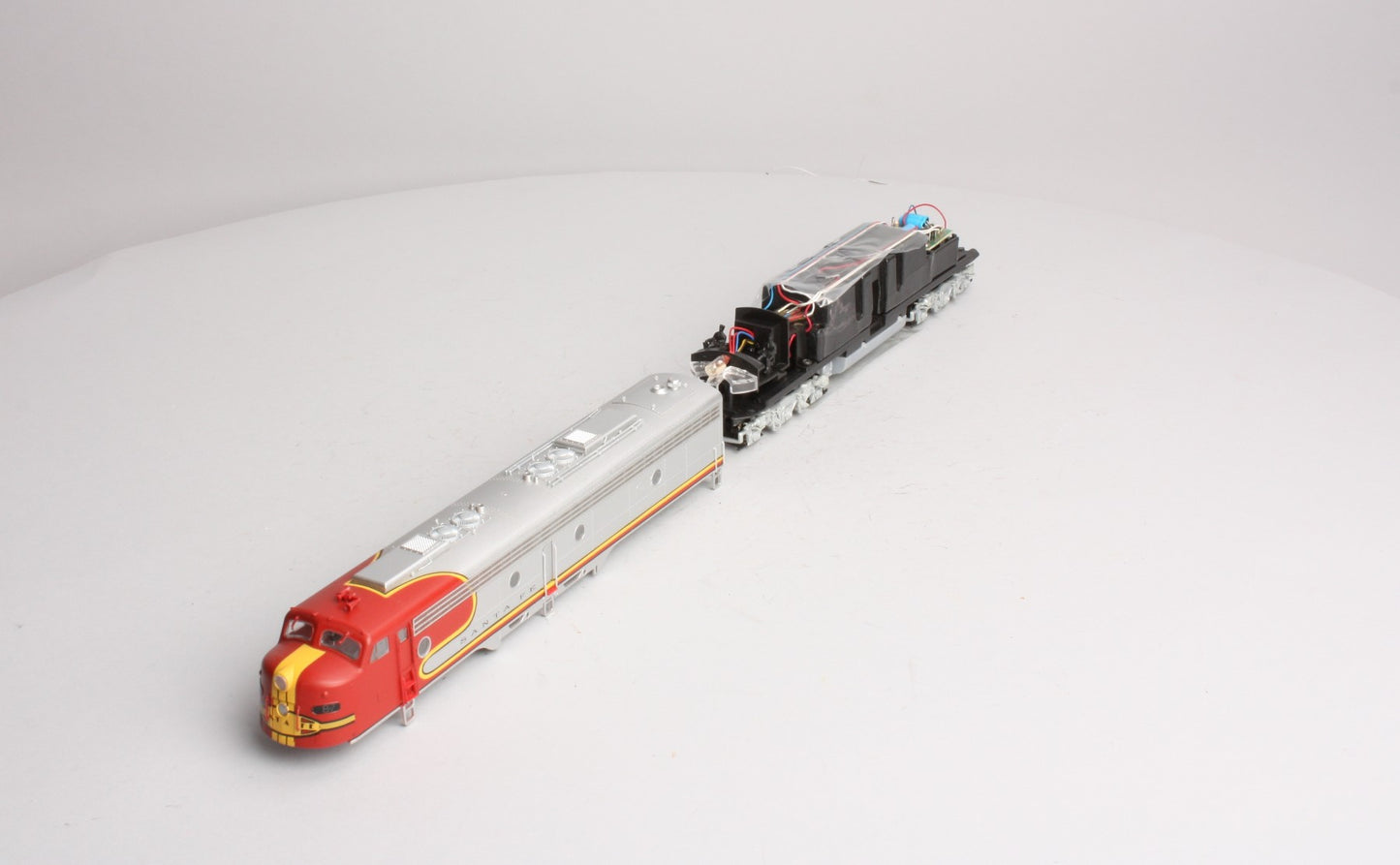 Proto 2000 8035 HO Life-Like Atchison Topeka & Santa Fe E8/9 Diesel Loco #87 LN/Box