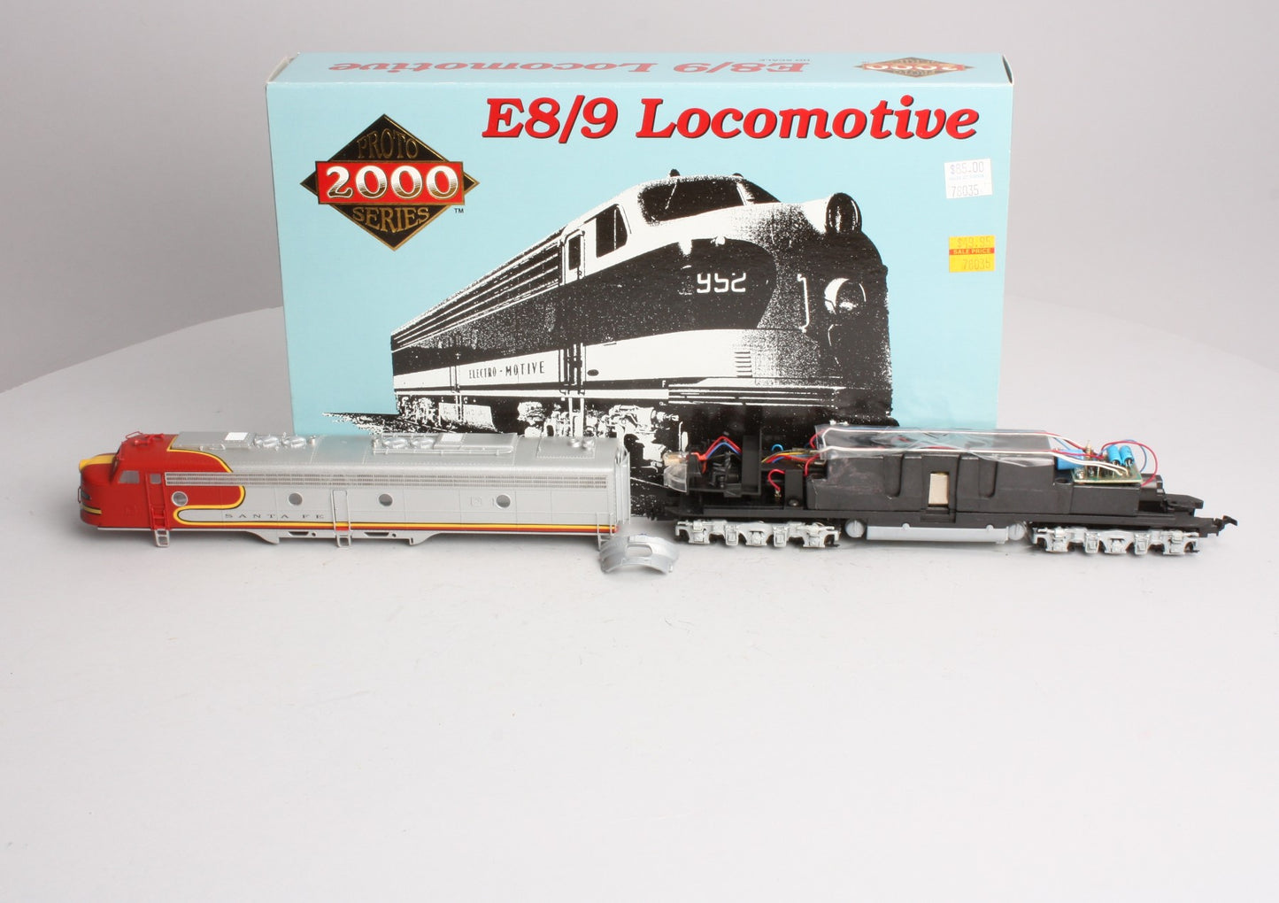 Proto 2000 8035 HO Life-Like Atchison Topeka & Santa Fe E8/9 Diesel Loco #87 LN/Box
