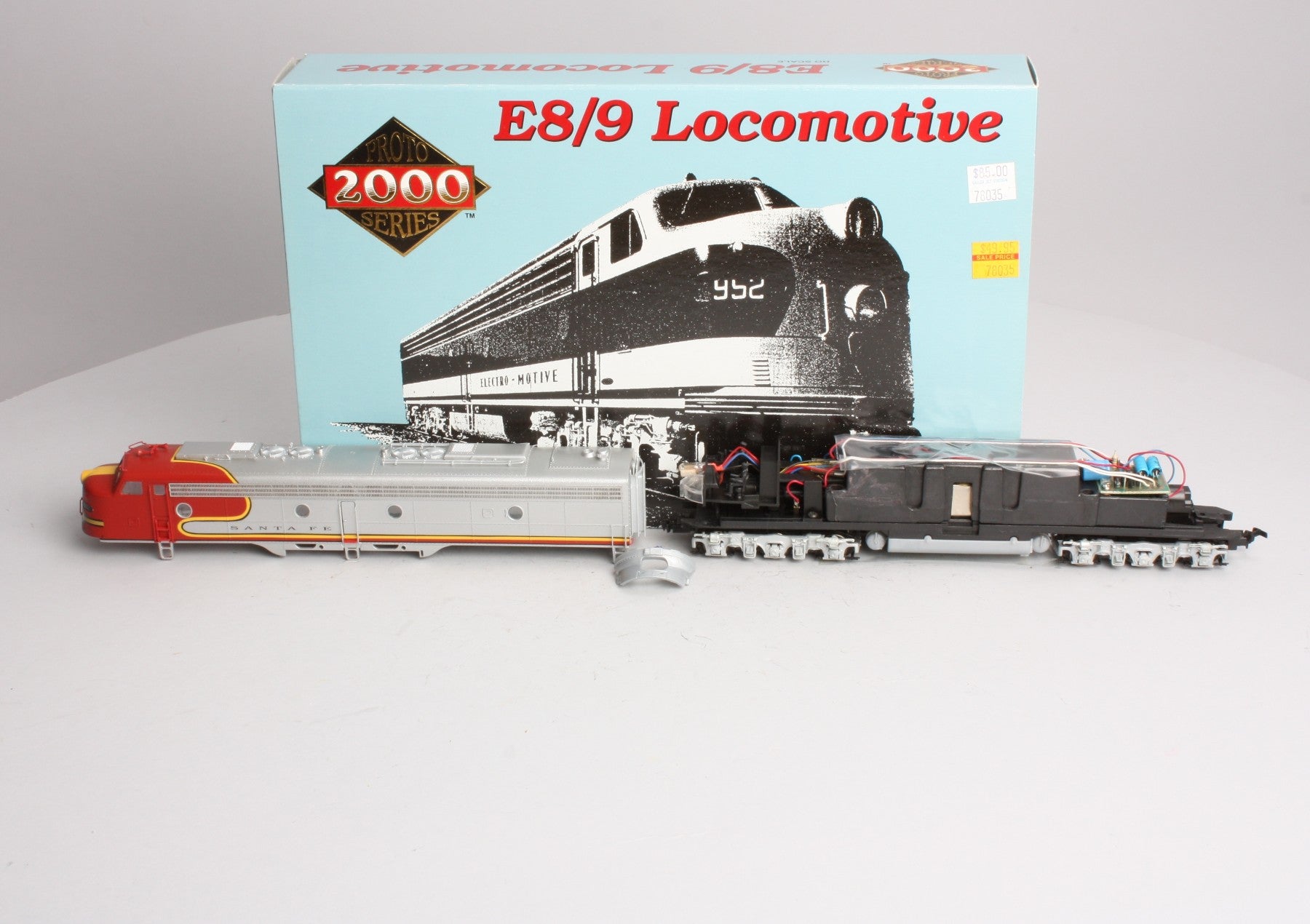Proto 2000 8035 HO Life-Like Atchison Topeka & Santa Fe E8/9 Diesel Loco #87 LN/Box