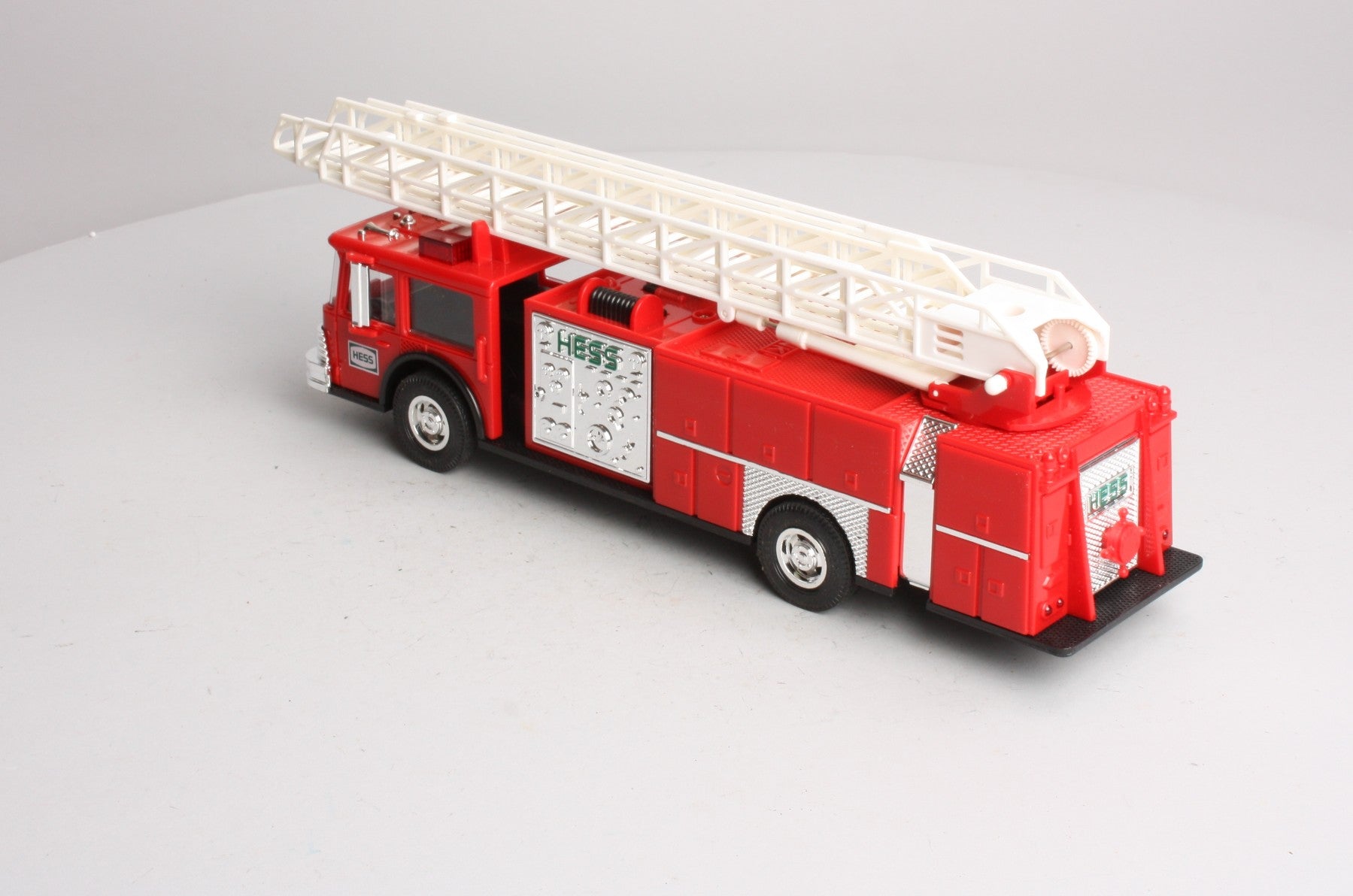 Hess 1986 Fire Truck Bank