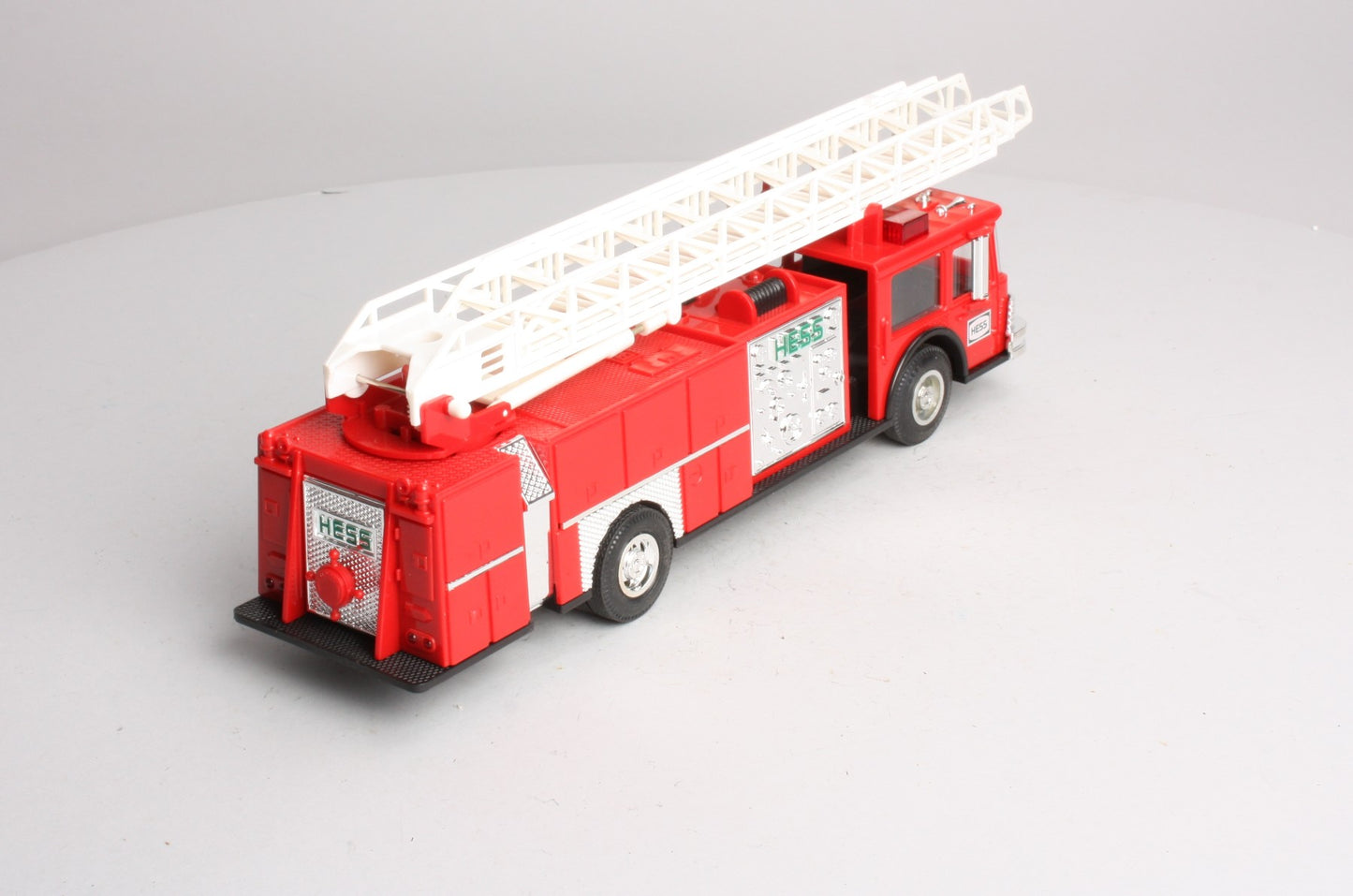 Hess 1986 Fire Truck Bank
