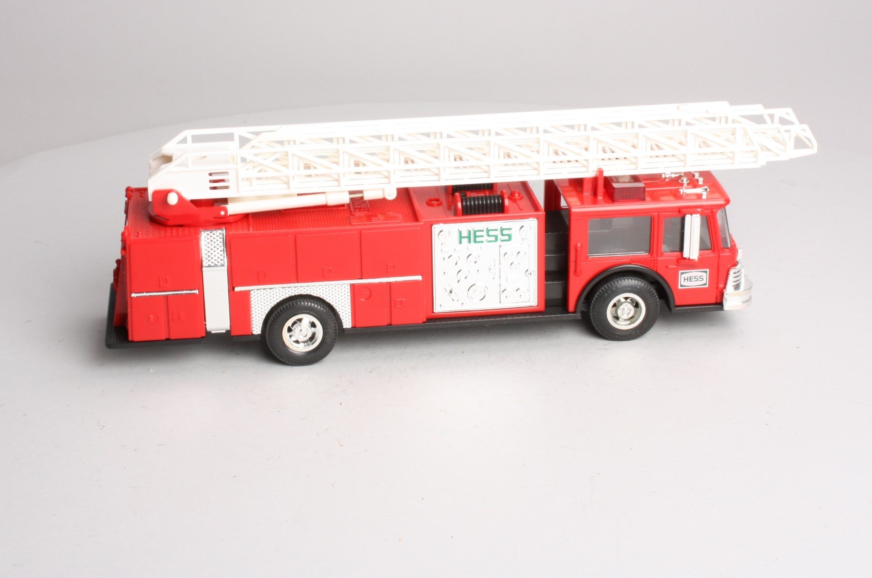 Hess 1986 Fire Truck Bank