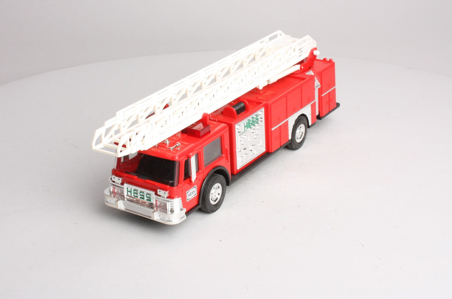 Hess 1986 Fire Truck Bank
