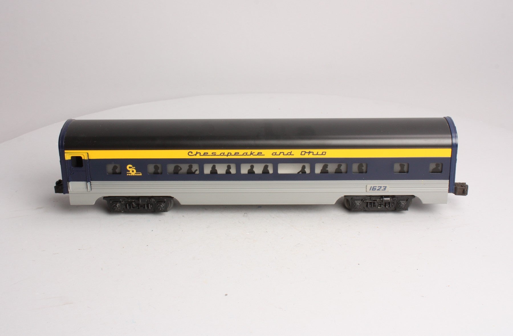 Lionel 6-19146 O Gauge Chesapeake & Ohio Aluminum Passenger Car