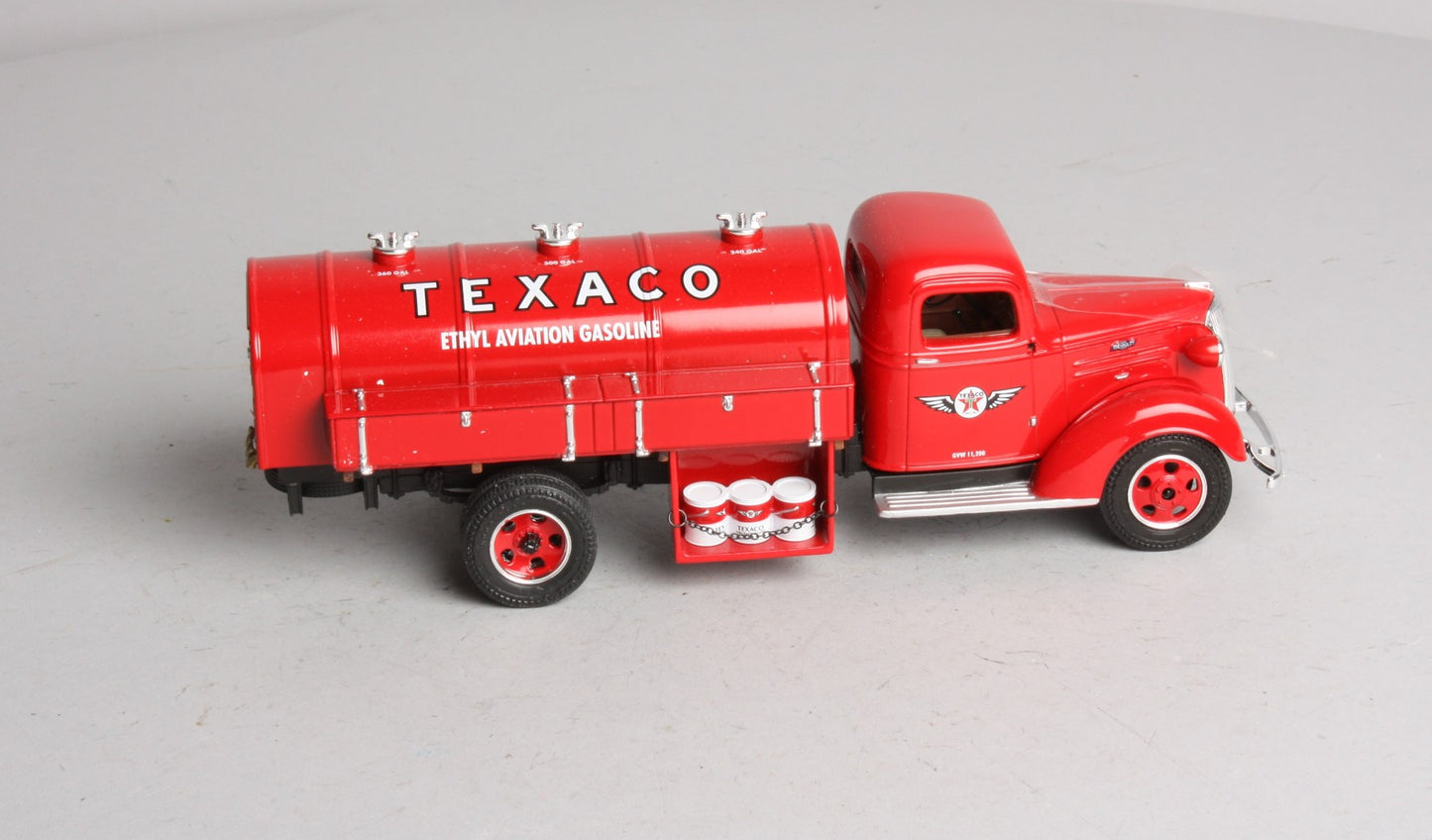 First Gear 19-2667 1:30 Die Cast Texaco Aviation #3 900-Gallon Aviation Tanker