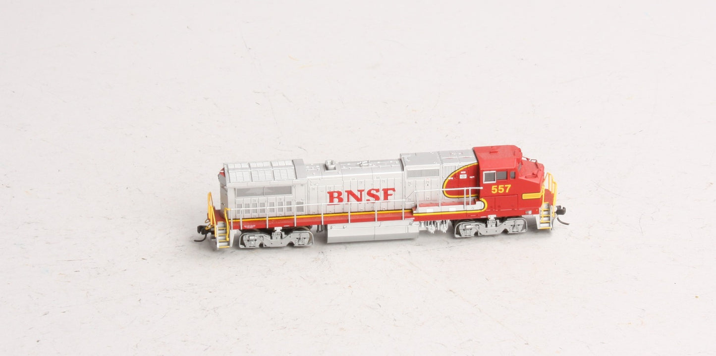 Atlas 48805 N Scale BNSF Dash 8-40BW Diesel Locomotive #557
