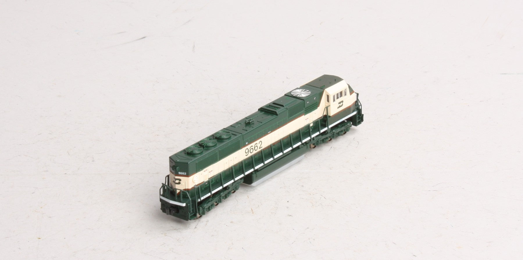 Kato 176-6506 N Scale Burlington Northern SD70MAC Diesel Locomotive #9662 LN/Box