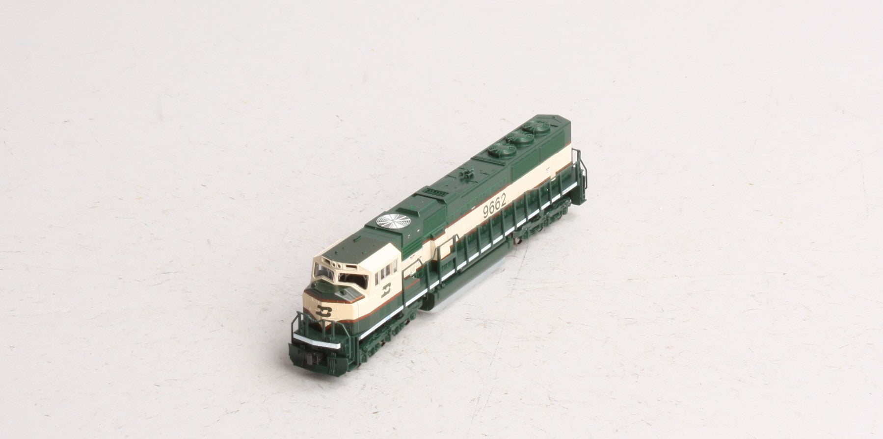 Kato 176-6506 N Scale Burlington Northern SD70MAC Diesel Locomotive #9662 LN/Box