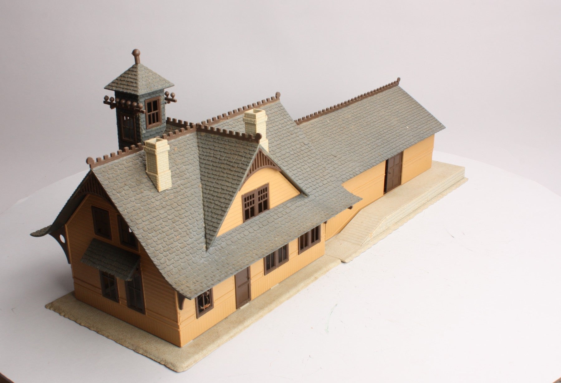 Lionel 6-2709 O Rico Station Building Kit - Assembled