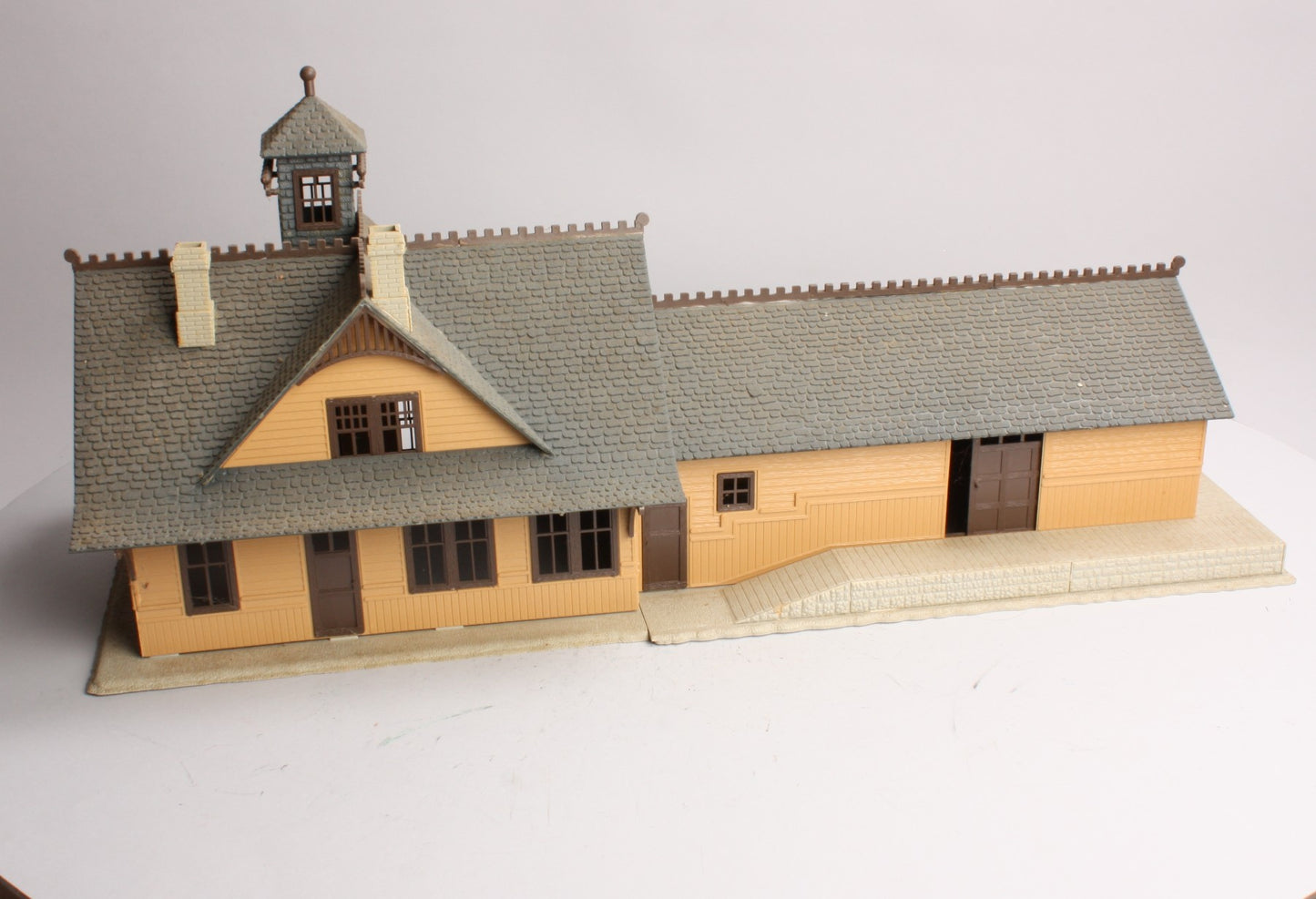 Lionel 6-2709 O Rico Station Building Kit - Assembled