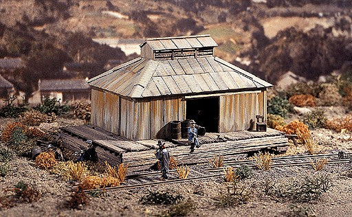 Campbell Scale Models 427 HO Freight Storage Shed Building Kit