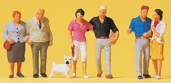 Preiser 10527 HO Scale Standing Couples with Dog Figures (Set of 6)