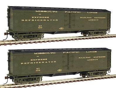 Walthers 932-25475 HO Missouri Pacific 50' GACX Wood Express Reefer (Set of 2)