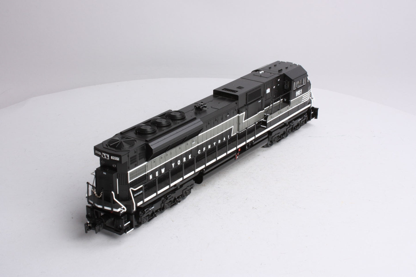 Lionel 6-28332 O New York Central Lionmaster SD-80 Diesel Locomotive #9951 LN/Box