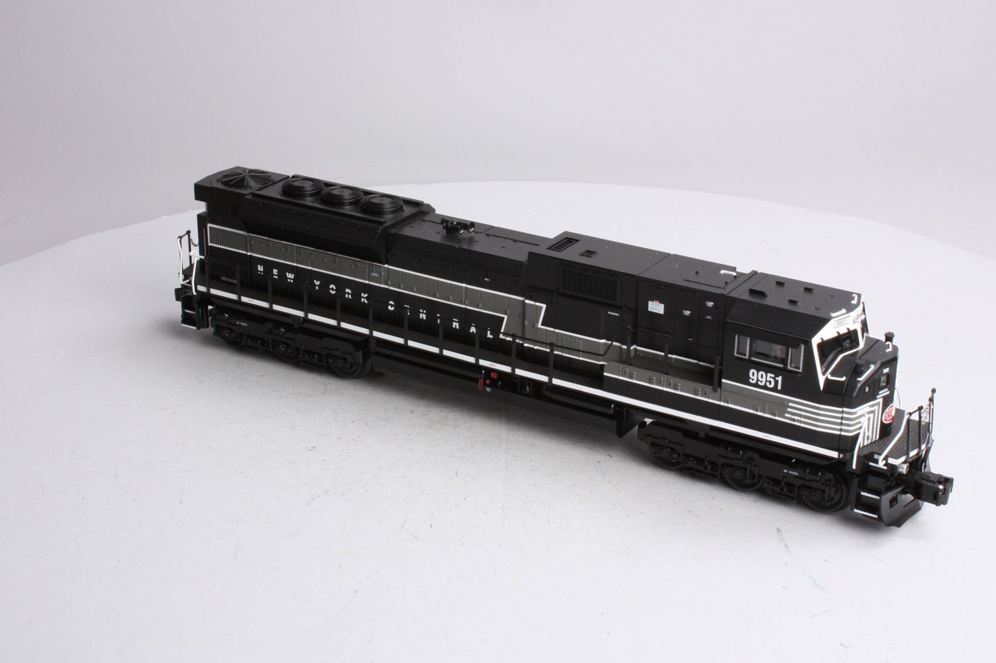 Lionel 6-28332 O New York Central Lionmaster SD-80 Diesel Locomotive #9951 LN/Box