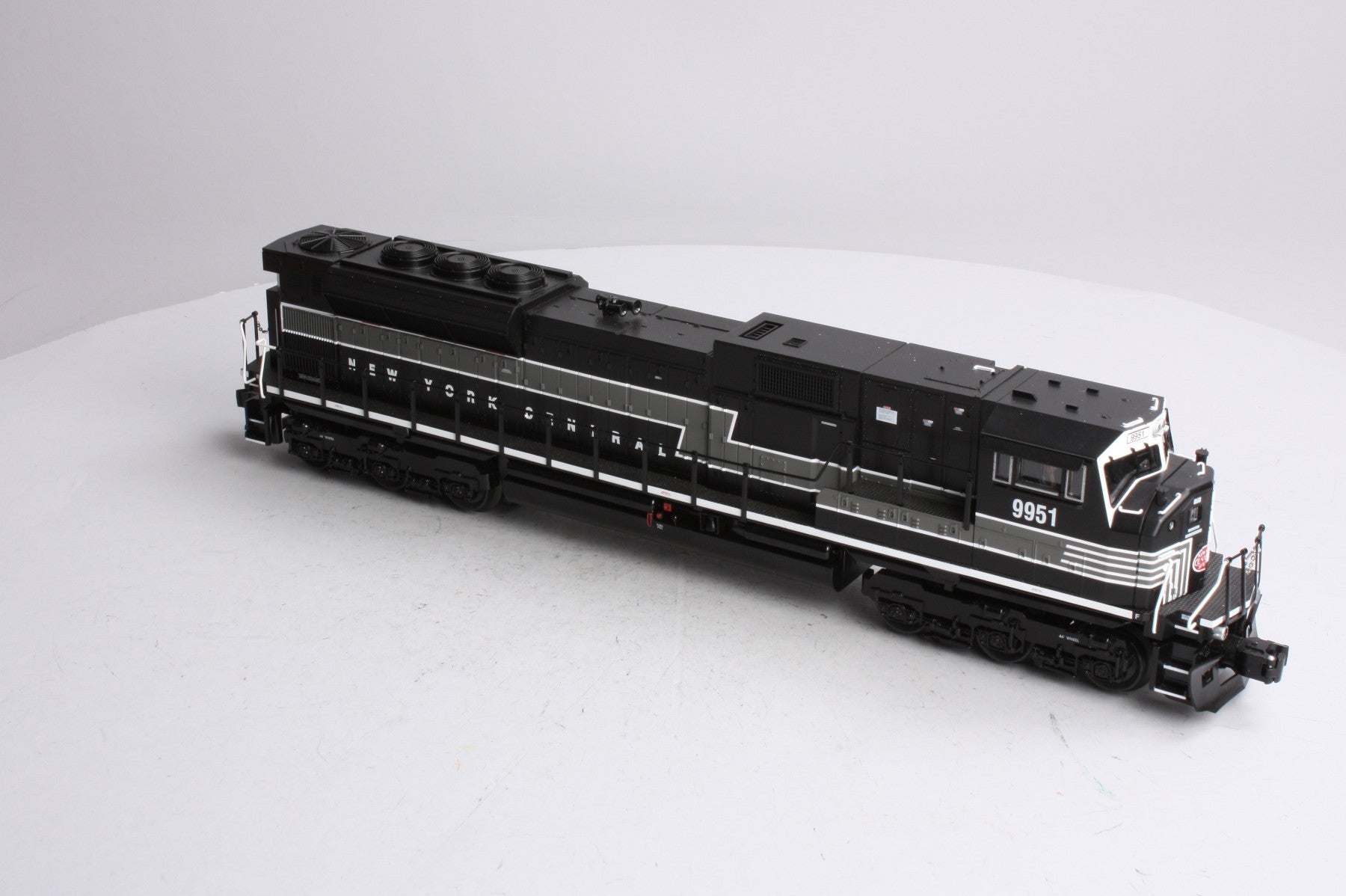 Lionel 6-28332 O New York Central Lionmaster SD-80 Diesel Locomotive #9951 LN/Box