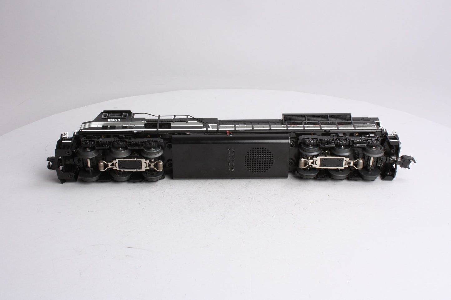 Lionel 6-28332 O New York Central Lionmaster SD-80 Diesel Locomotive #9951 LN/Box