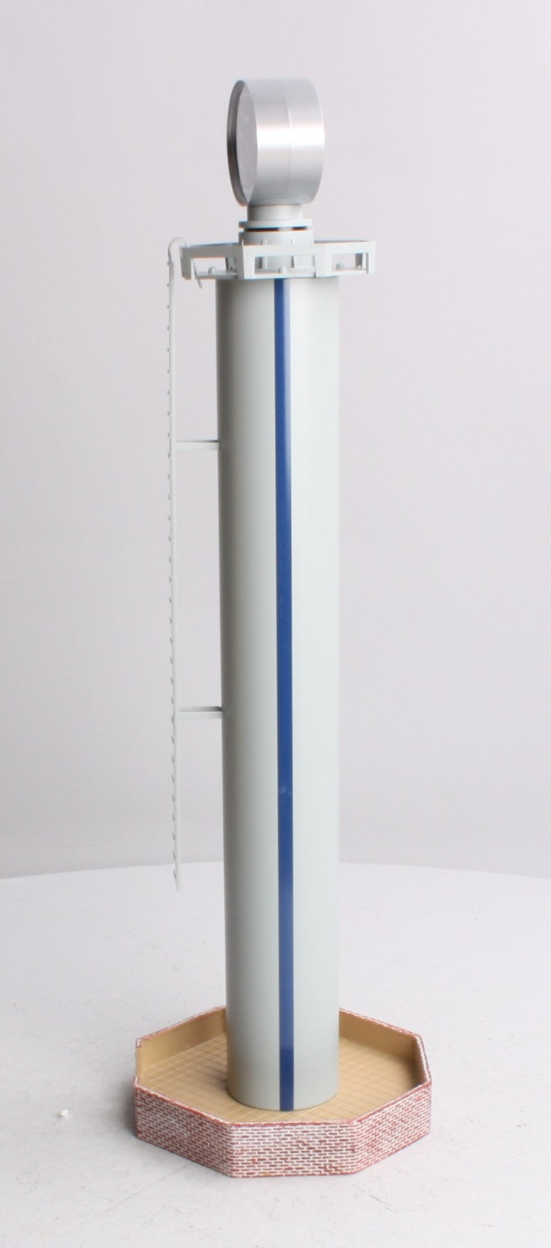 K-Line K-013106 O/O27 Ford Tower With Rotating Illuminated Sign