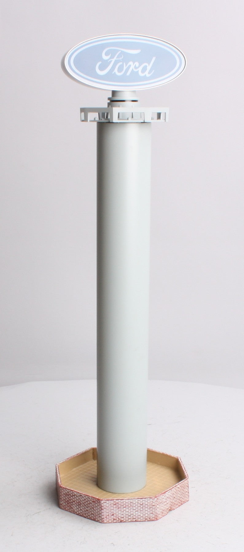 K-Line K-013106 O/O27 Ford Tower With Rotating Illuminated Sign
