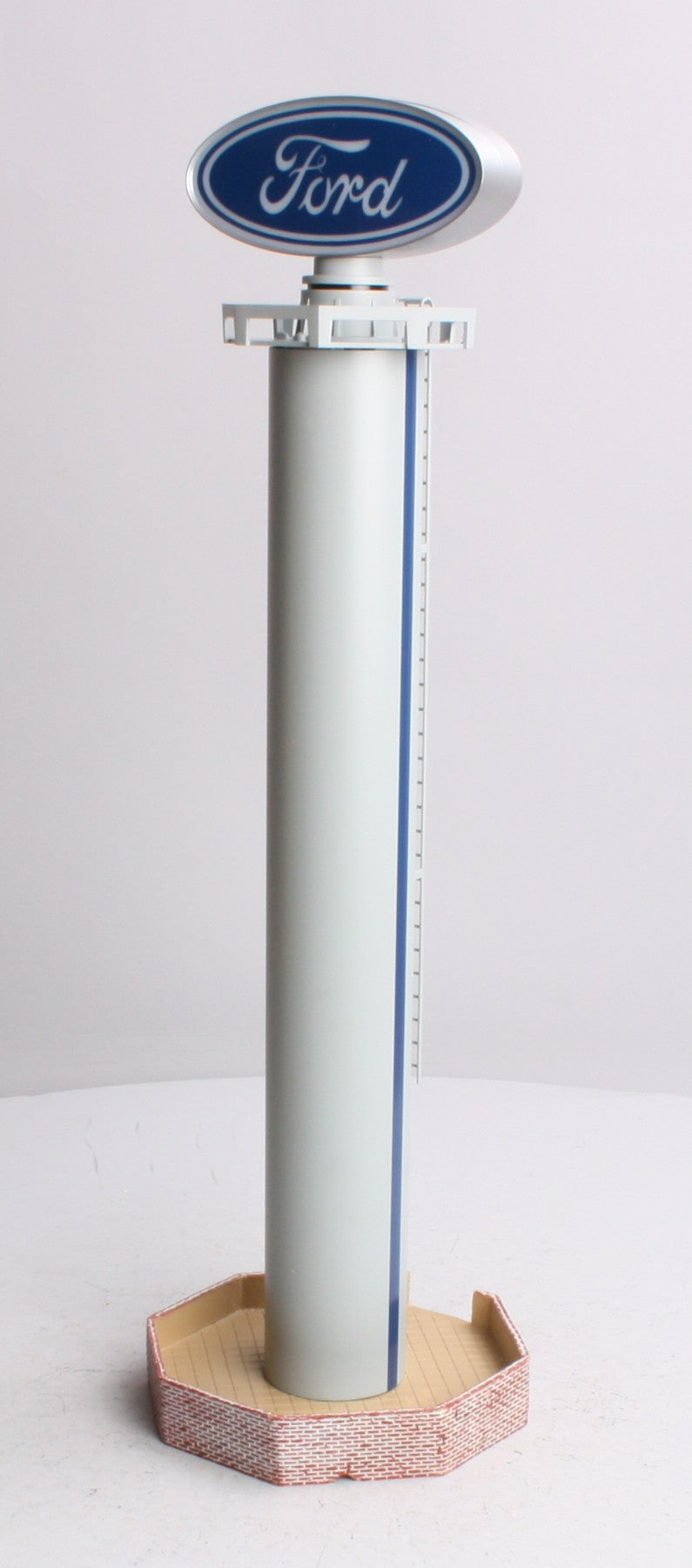 K-Line K-013106 O/O27 Ford Tower With Rotating Illuminated Sign