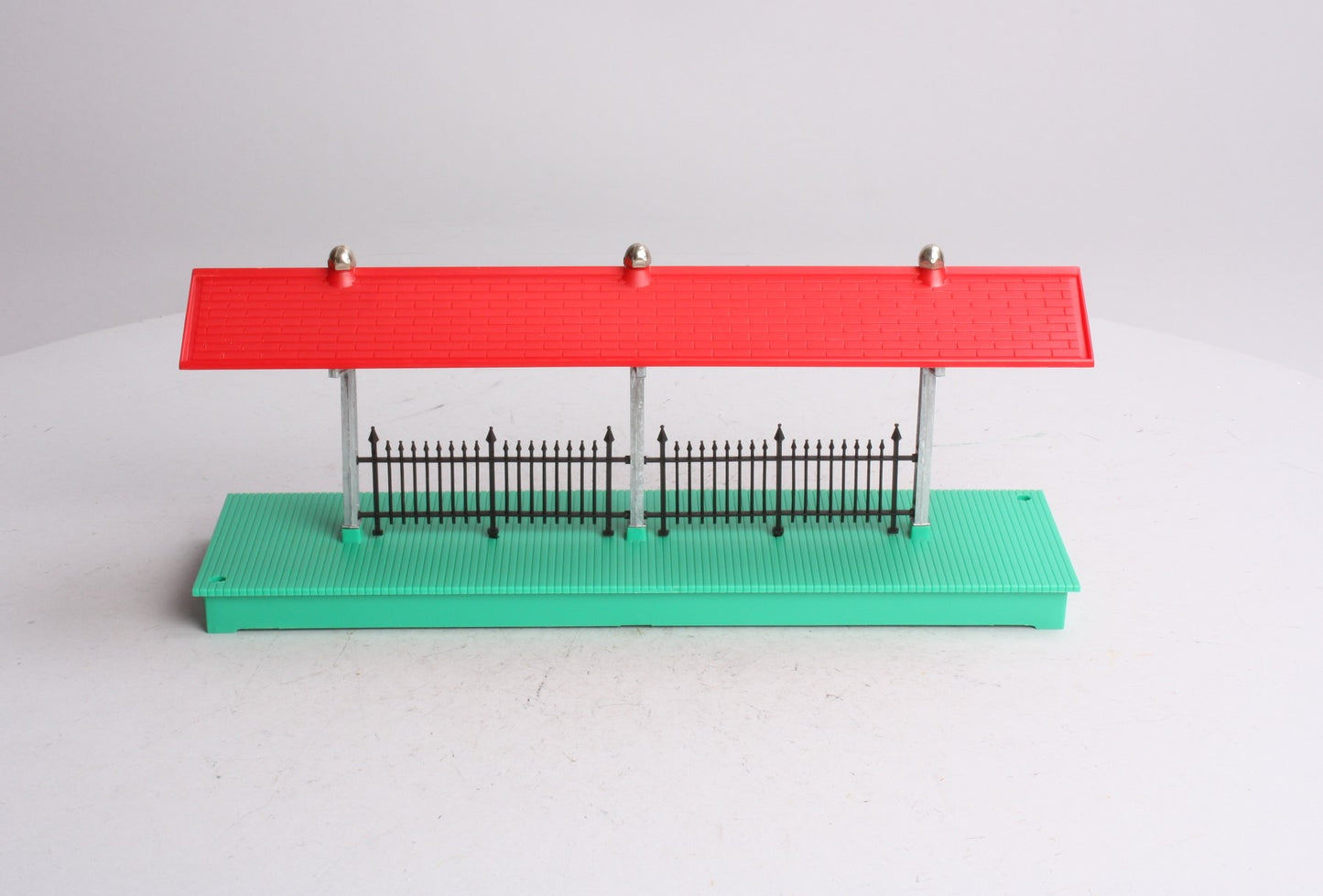 Lionel 6-2256 O Illuminated Passenger Station Platform EX/Box