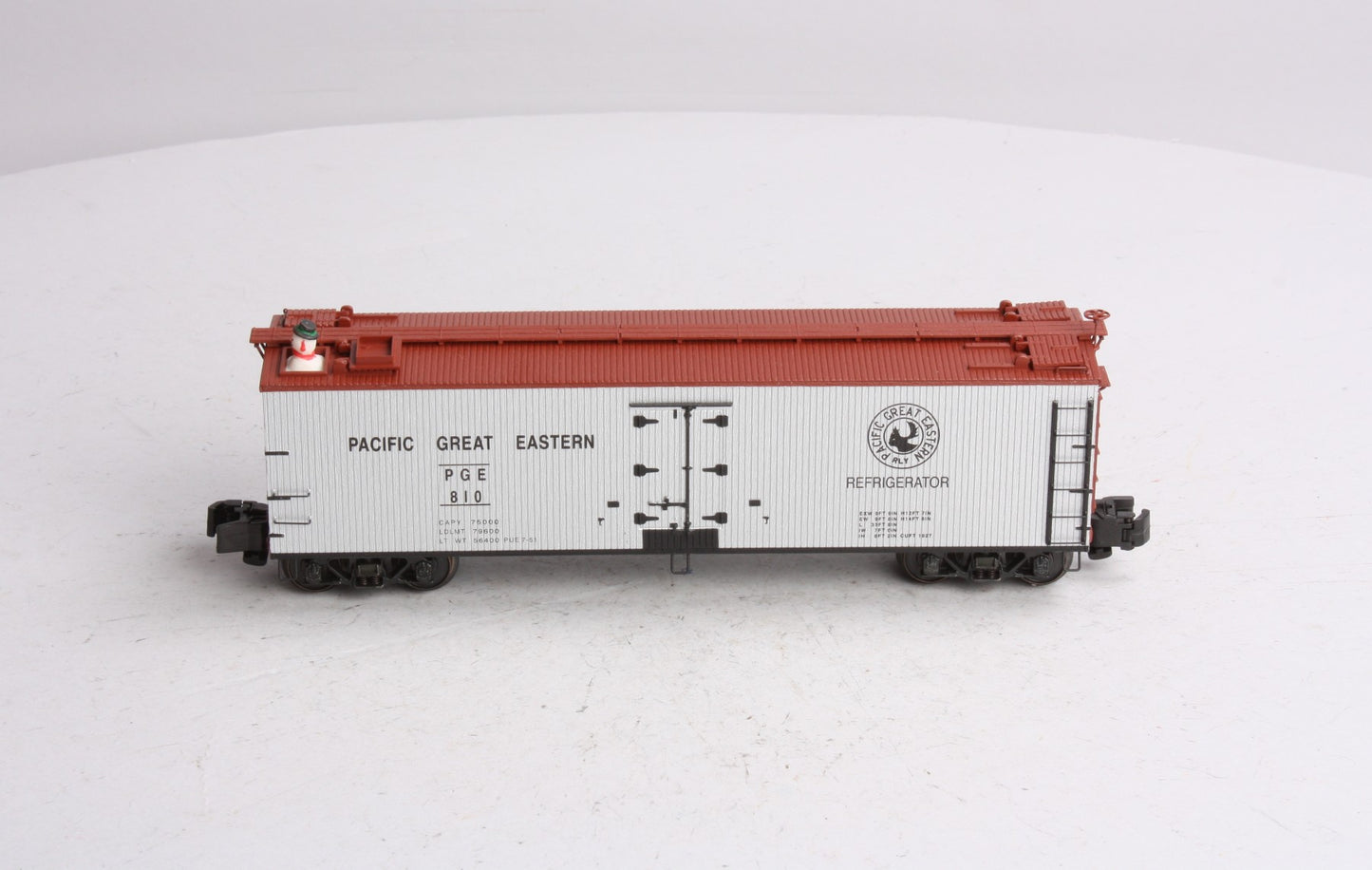 S-Helper 00497 S Scale Pacific Great Eastern Christmas Reefer #810 LN/Box