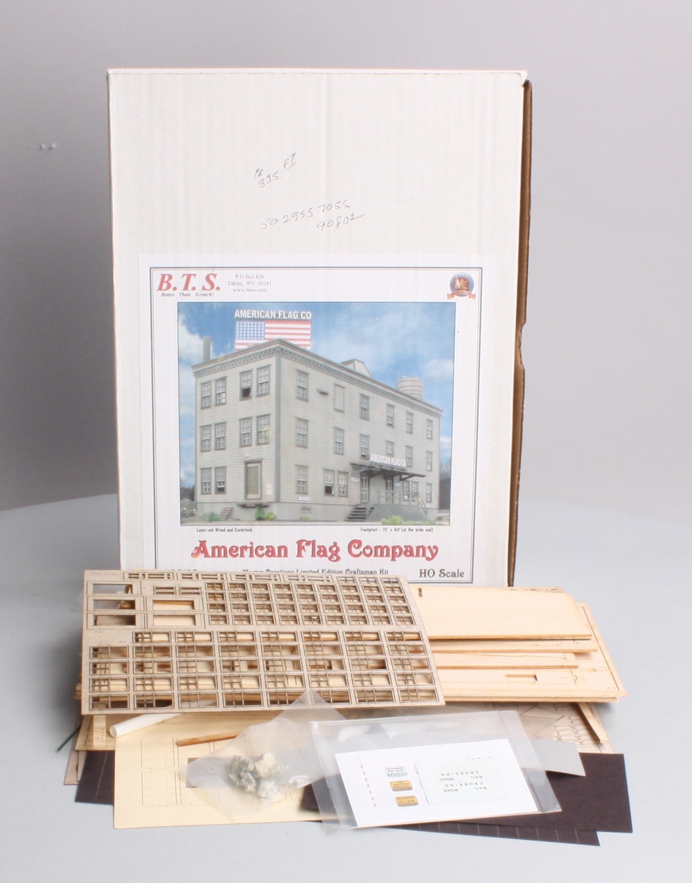 BTS 28108 HO Scale American Flag Company Laser-Cut Model Building Kit