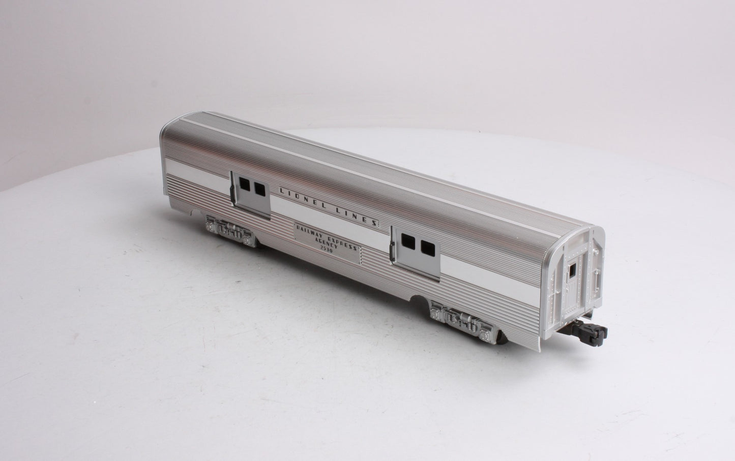 Lionel 6-19160 O Gauge Lionel Lines 2530 REA Aluminum Baggage Car EX/Box