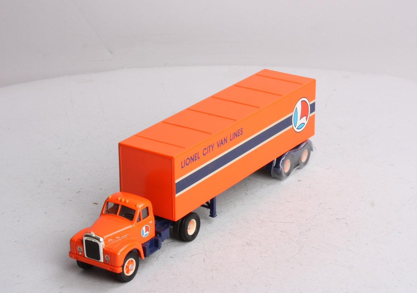 Corgi 52302 1:50 Lionel City Van Lines Mack B Series Semi Truck NIB