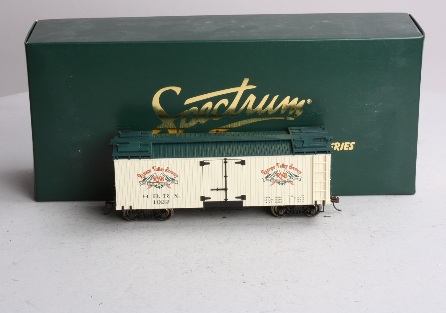 Bachmann 27470 On30 Rampo Valley Brewery Billboard Reefer #1022