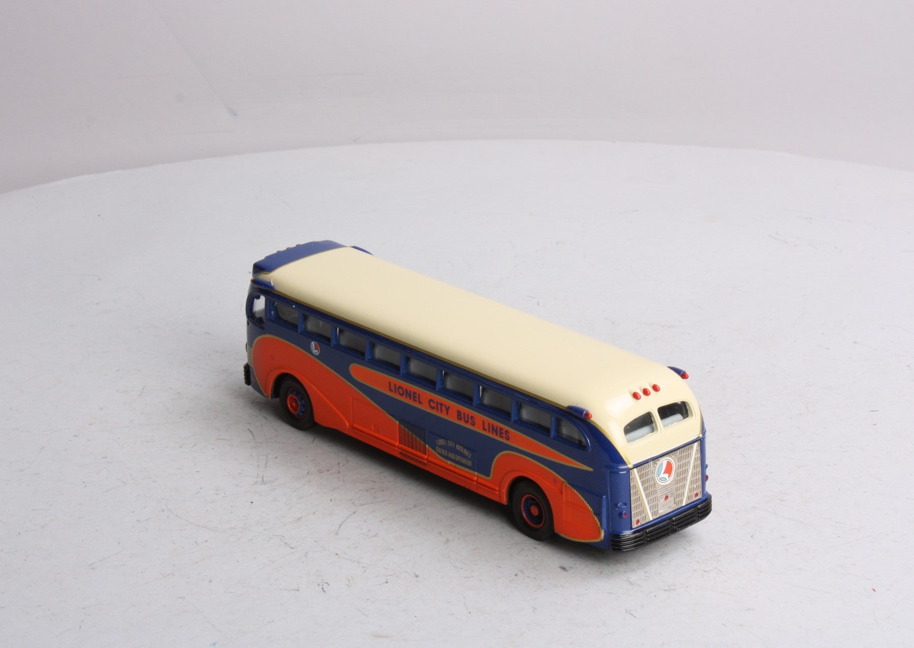 Corgi 53904 1:50 Scale Lionel Classics City Bus Lines Yellow Coach 743 Die Cast
