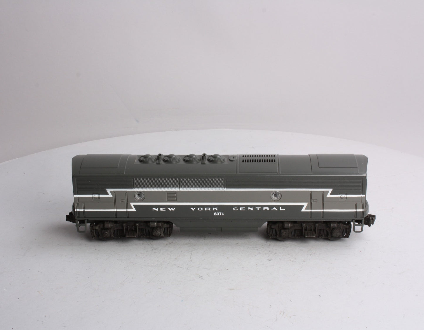 Lionel 6-8371 O New York Central F-3 B Unit Non- Pwd. Diesel Locomotive w/Horn LN/Box