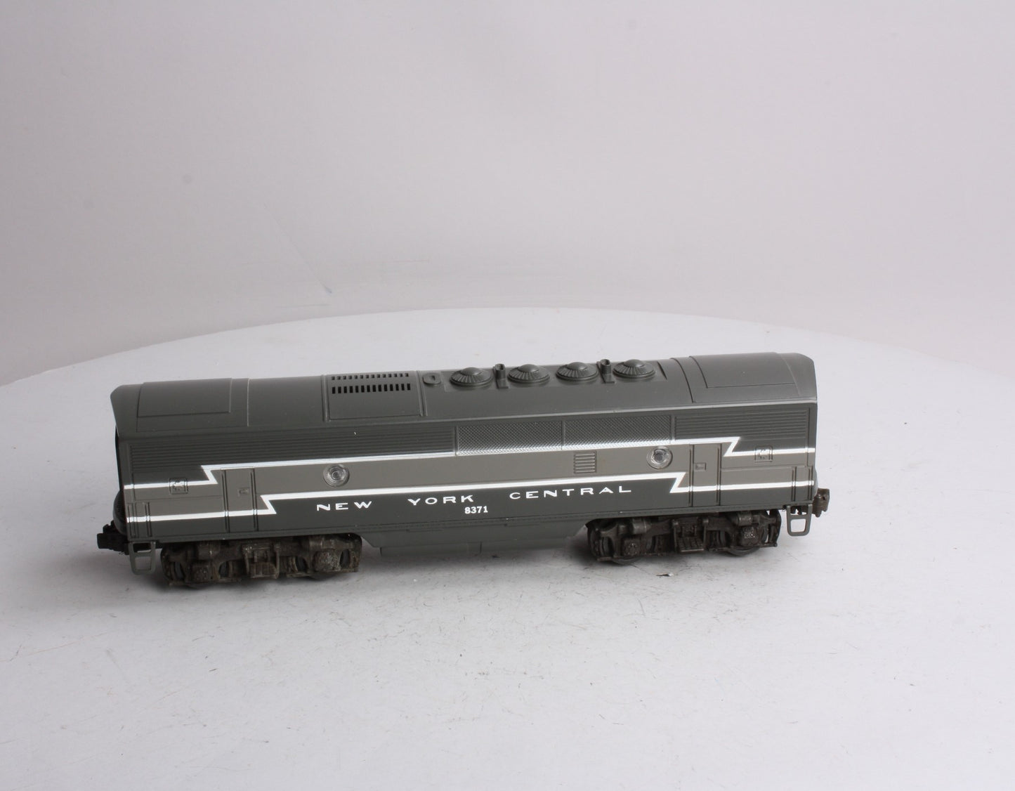 Lionel 6-8371 O New York Central F-3 B Unit Non- Pwd. Diesel Locomotive w/Horn LN/Box