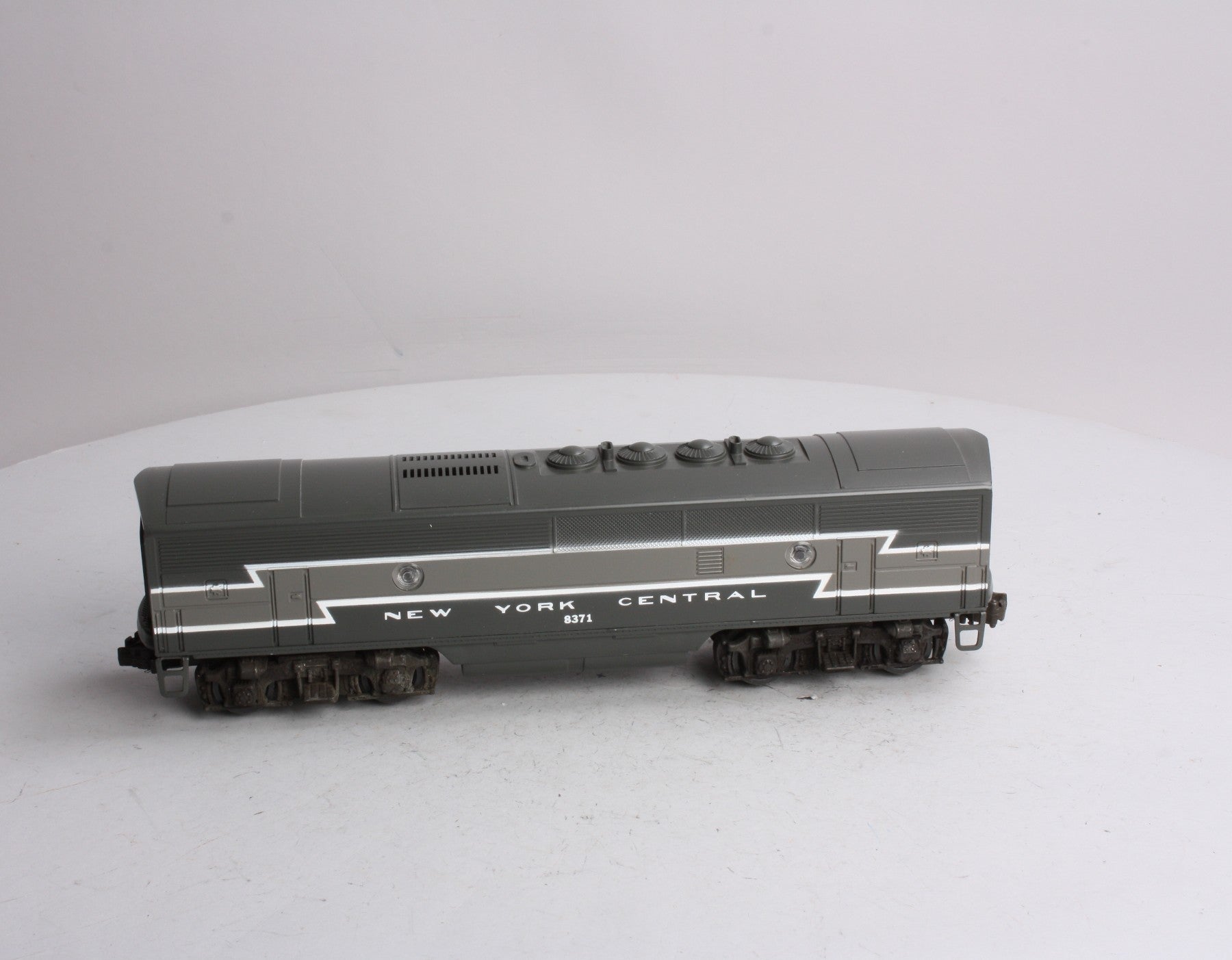Lionel 6-8371 O New York Central F-3 B Unit Non- Pwd. Diesel Locomotive w/Horn LN/Box