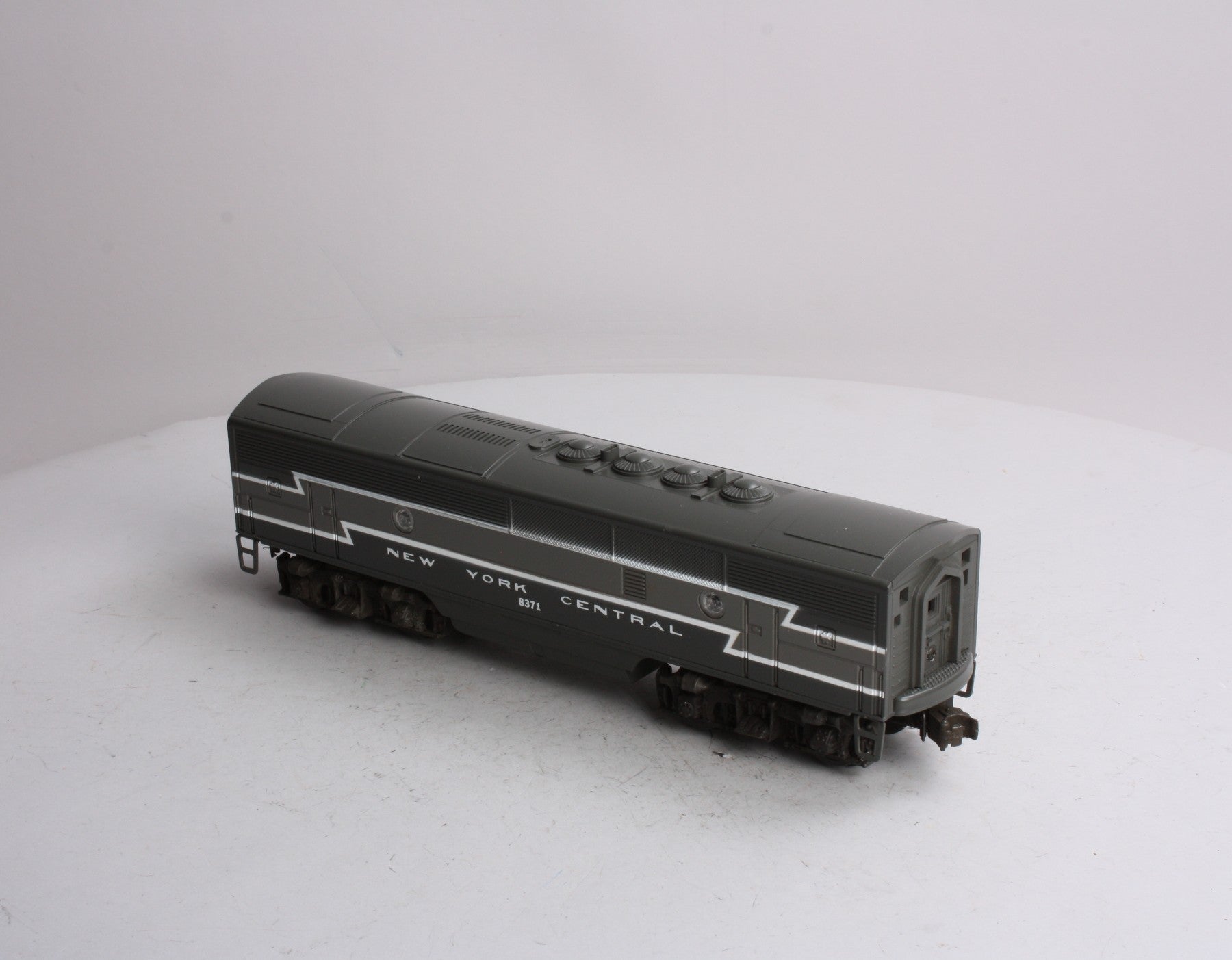 Lionel 6-8371 O New York Central F-3 B Unit Non- Pwd. Diesel Locomotive w/Horn LN/Box