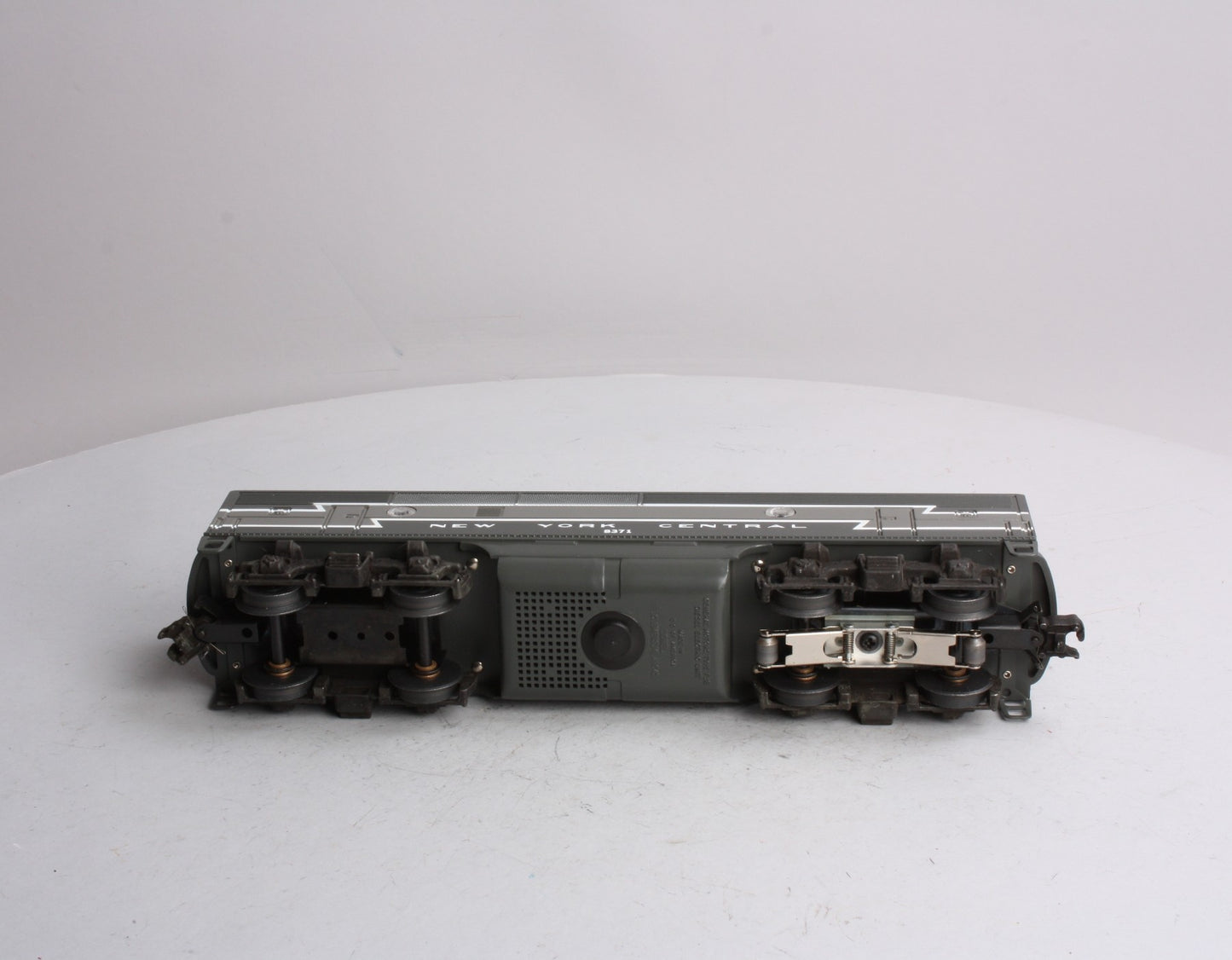 Lionel 6-8371 O New York Central F-3 B Unit Non- Pwd. Diesel Locomotive w/Horn LN/Box