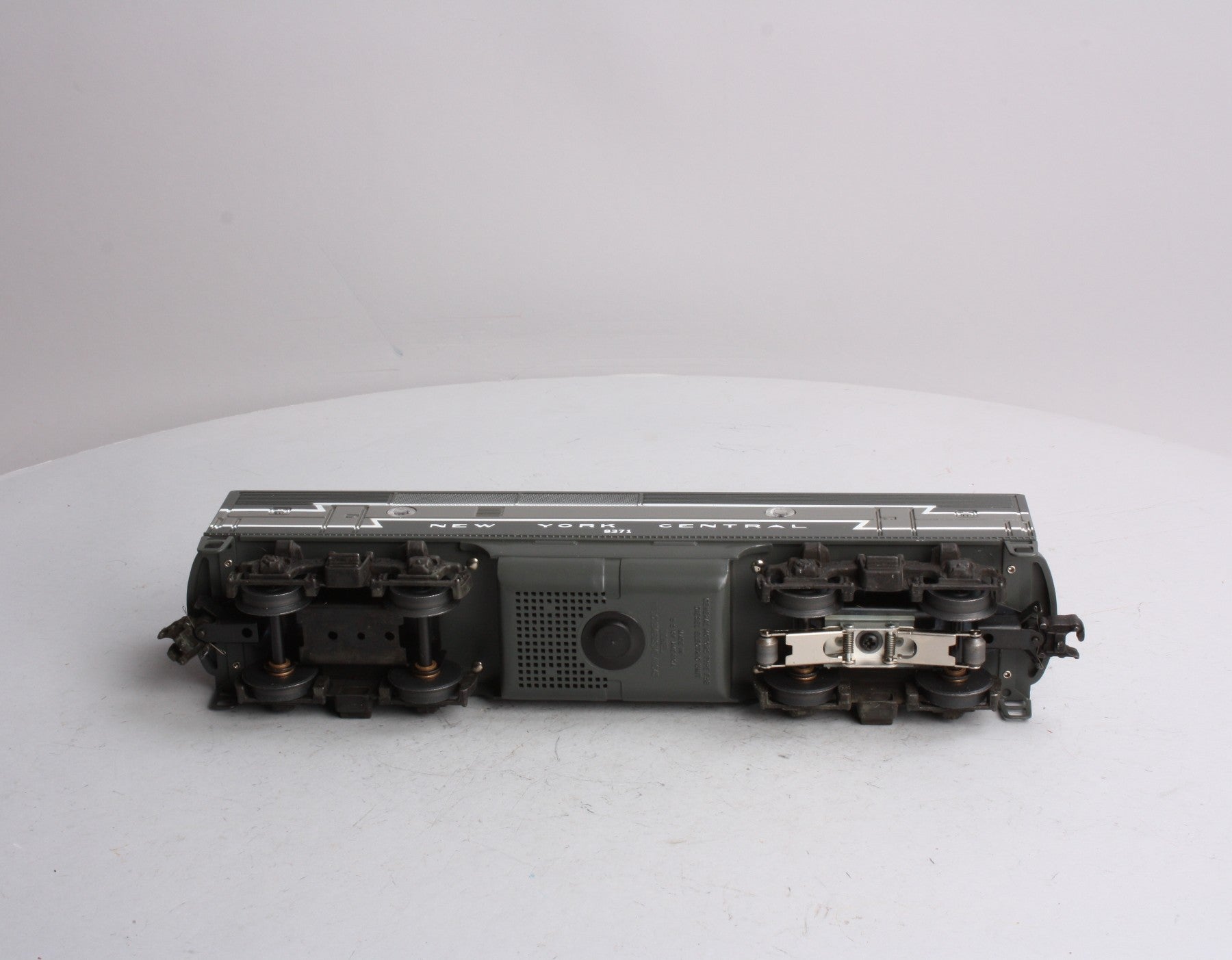 Lionel 6-8371 O New York Central F-3 B Unit Non- Pwd. Diesel Locomotive w/Horn LN/Box
