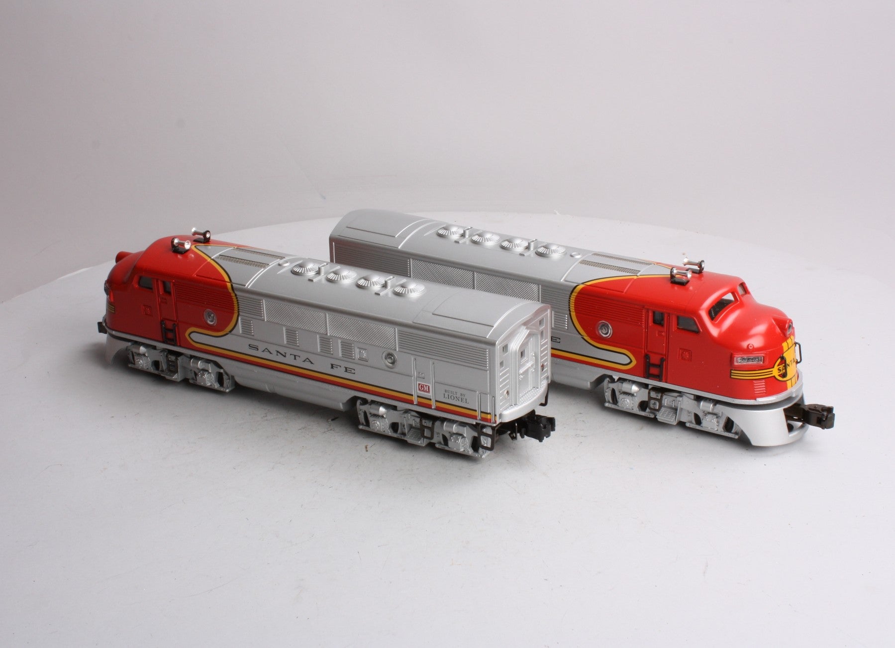 Lionel 6-38312 O Gauge Santa Fe F-3 AA Twin Diesel Locomotive Set #2343 LN/Box