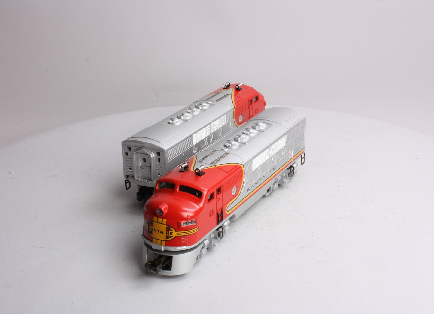 Lionel 6-38312 O Gauge Santa Fe F-3 AA Twin Diesel Locomotive Set #2343 LN/Box