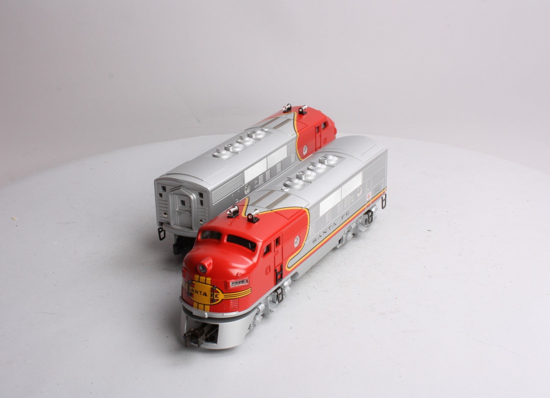 Lionel 6-38312 O Gauge Santa Fe F-3 AA Twin Diesel Locomotive Set #2343 LN/Box